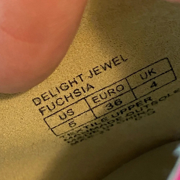 Badgley Mischka PINK SATIN Delight Jewel Ornament Slip On Sneakers Women's Sz 5 - Picture 8 of 11